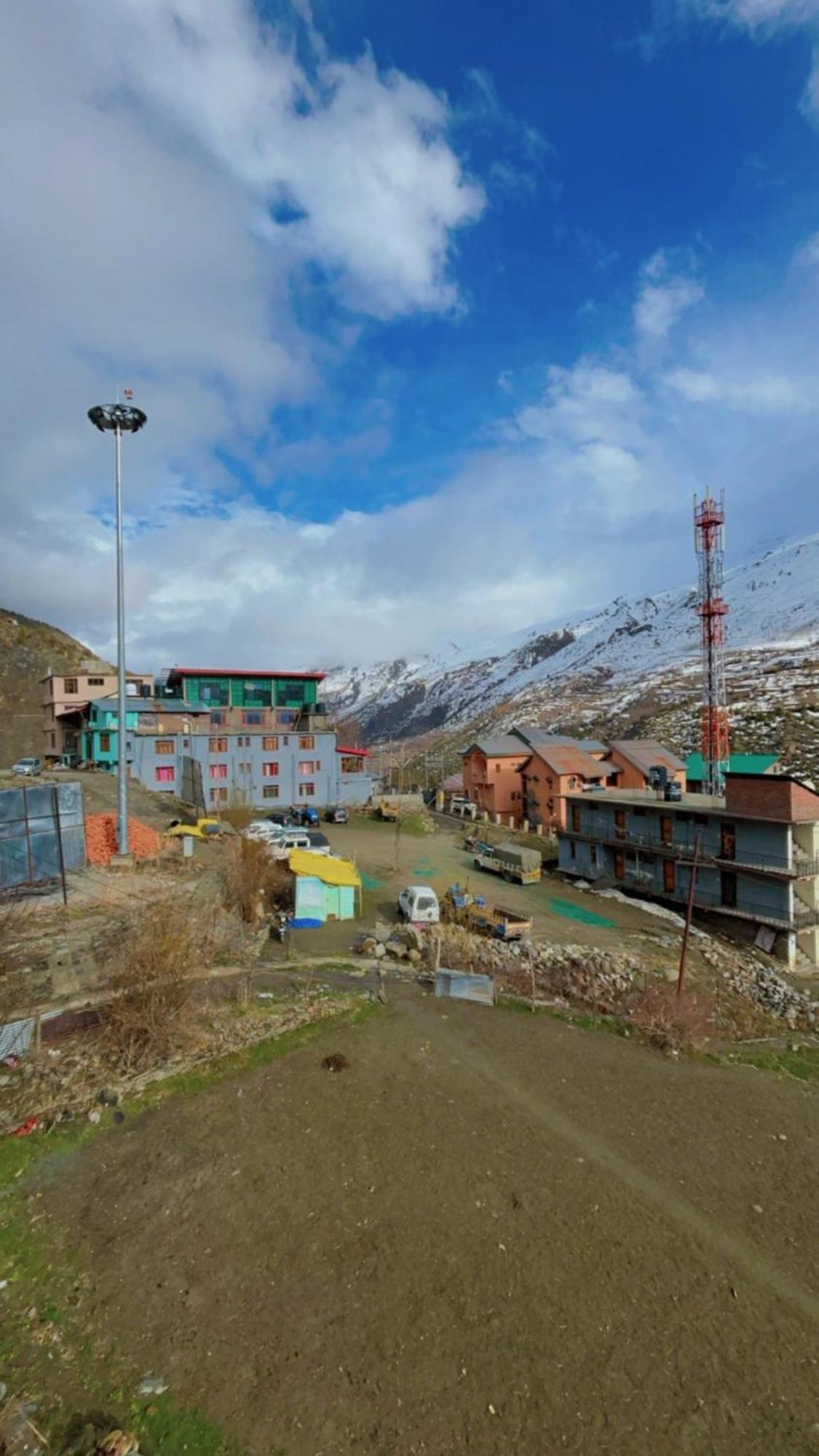 Lha Pomo Apartamento Kyelang Exterior foto