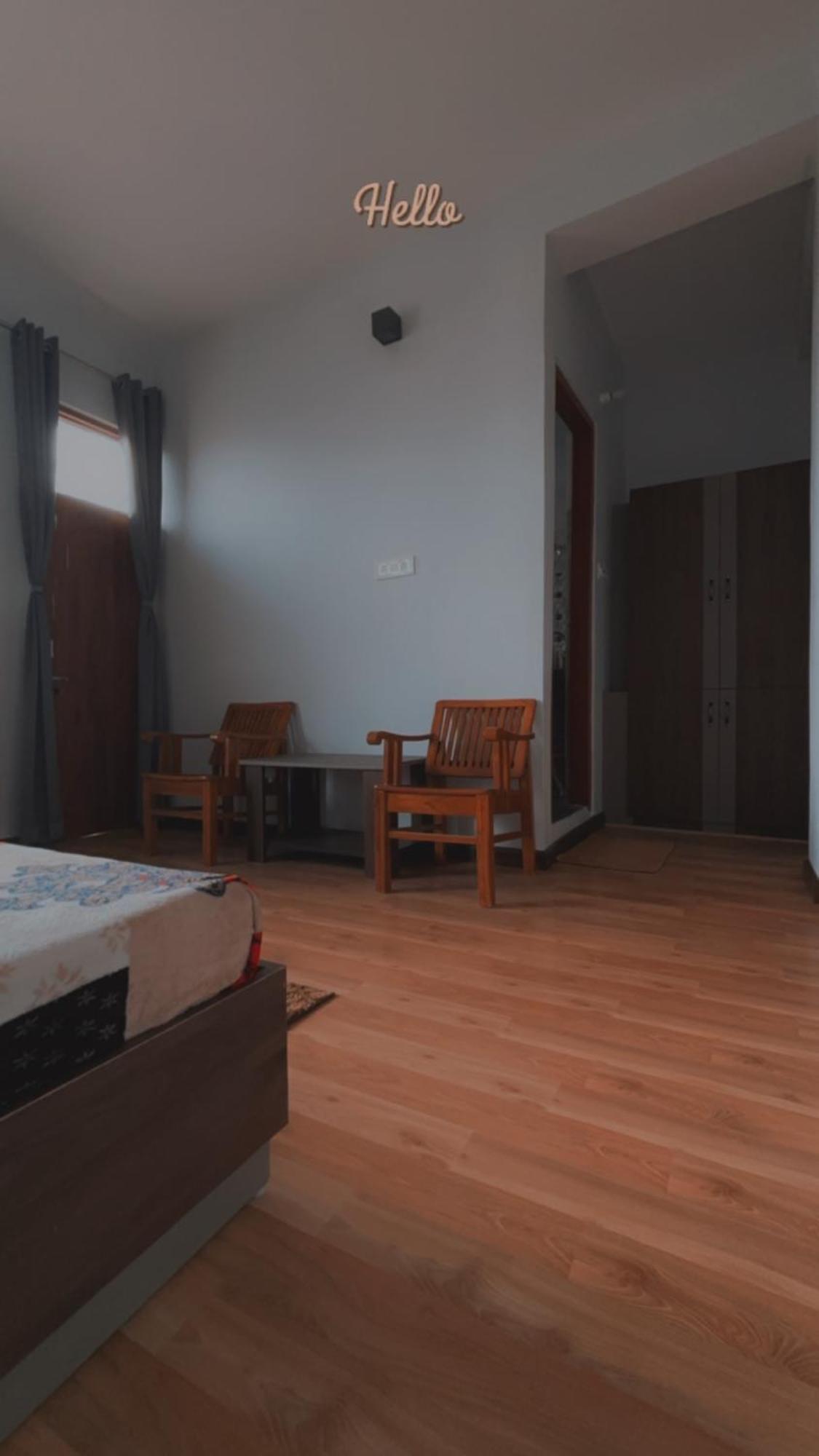 Lha Pomo Apartamento Kyelang Exterior foto