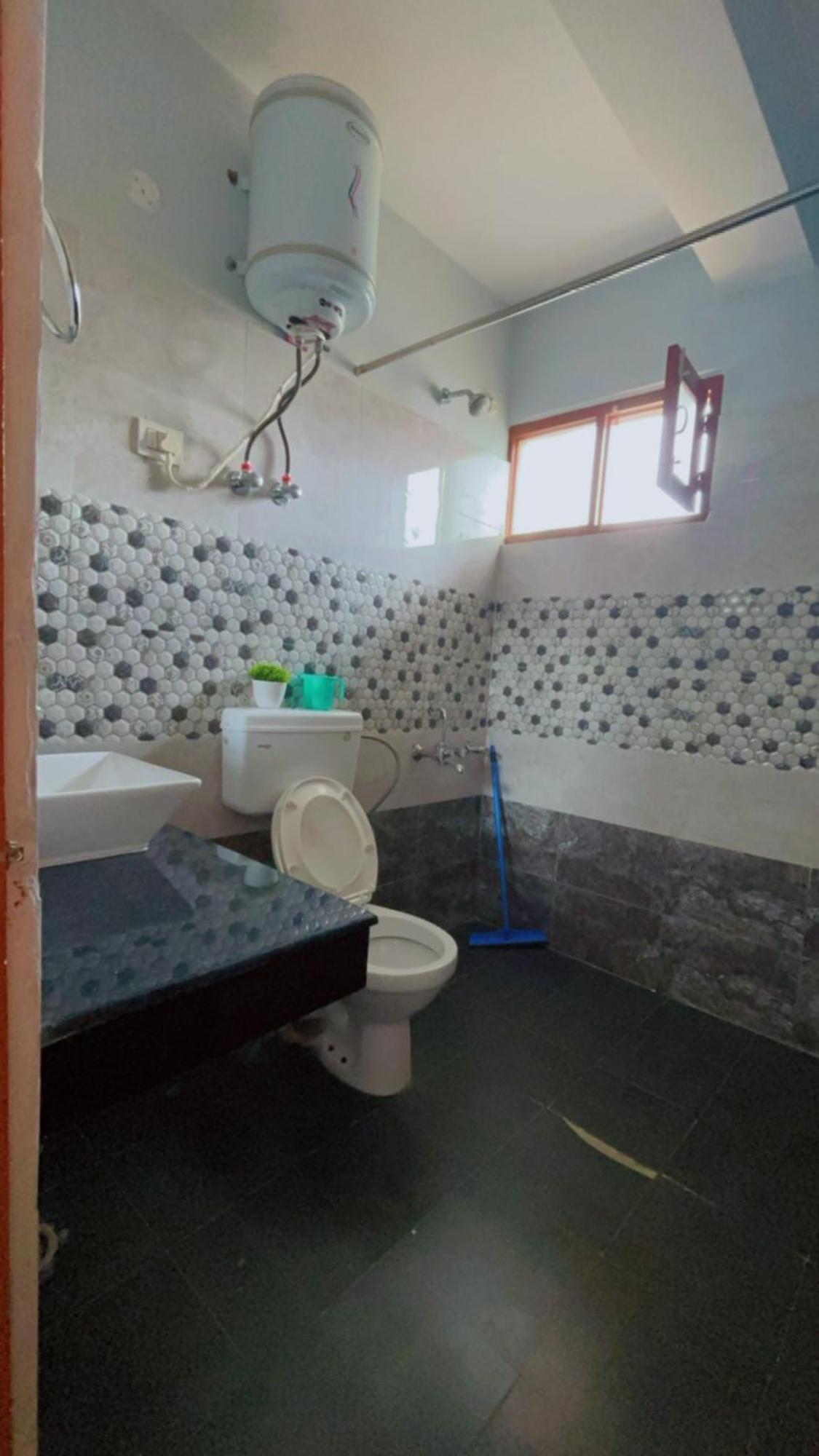 Lha Pomo Apartamento Kyelang Exterior foto