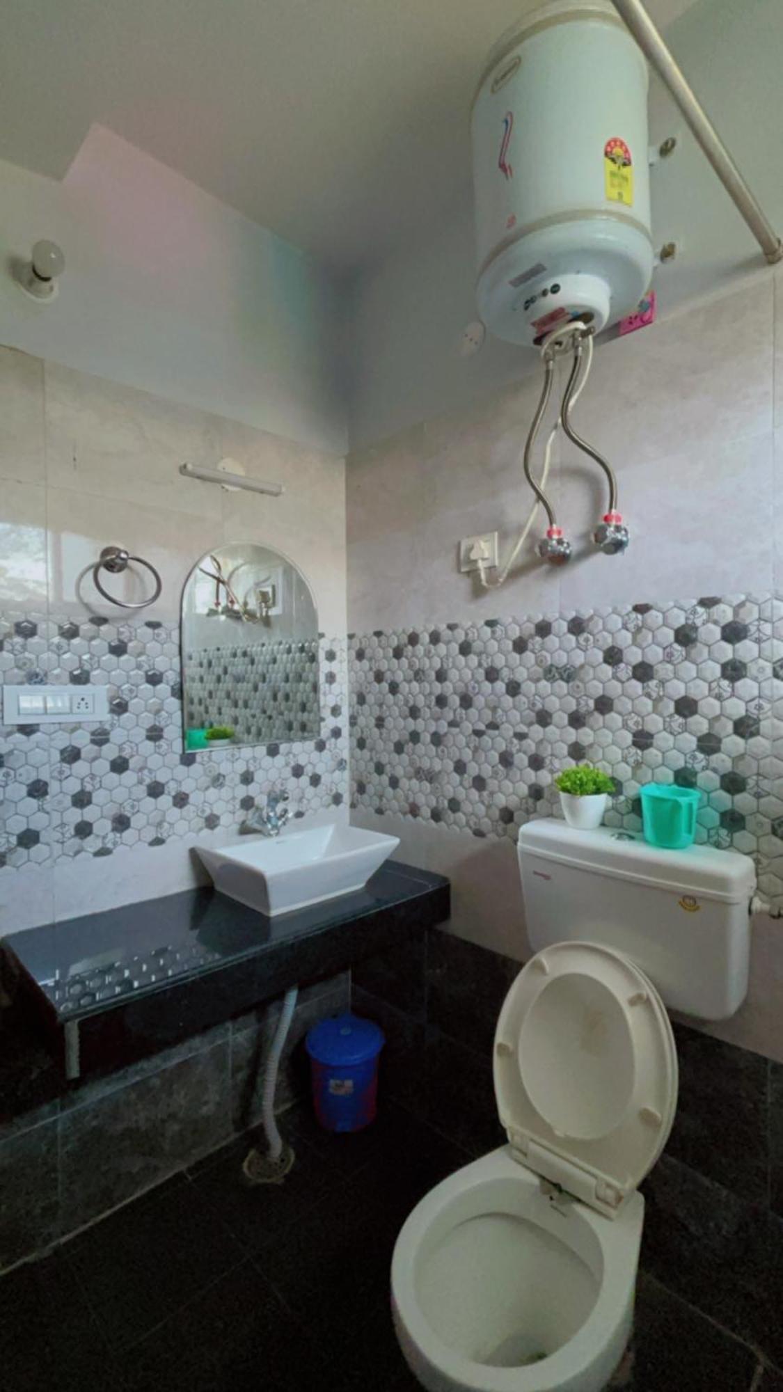 Lha Pomo Apartamento Kyelang Exterior foto
