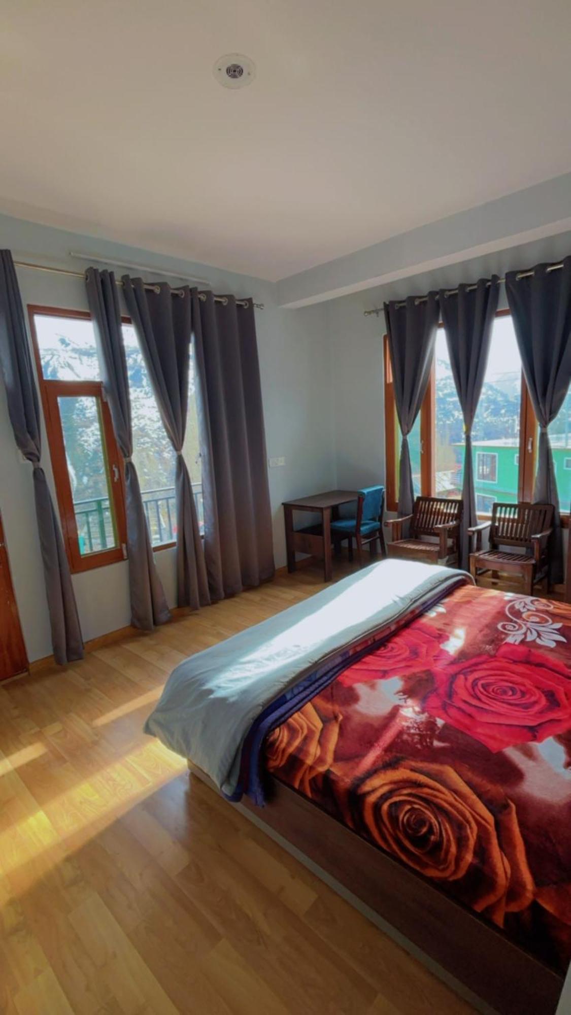 Lha Pomo Apartamento Kyelang Exterior foto